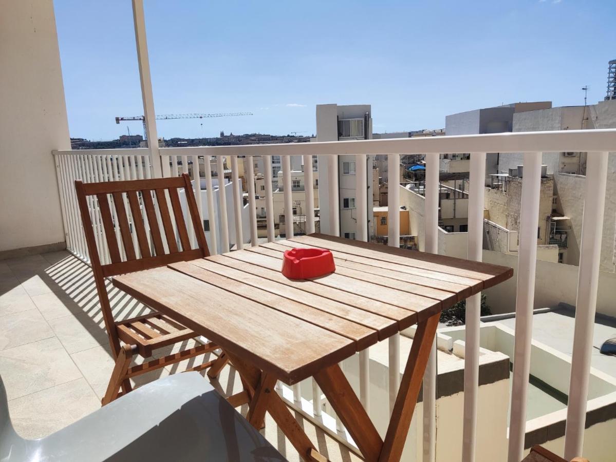 Modern Apartment In Gzira Екстериор снимка